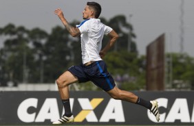 Pedro Henrique em atividade no treino do Corinthians no CT Joaquim Grava