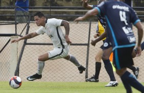 Giovanni Augusto em ação contra o São Bento na estreia do campeonato paulista