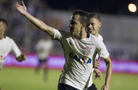 Rodriguinho comemora gol contra a Caldense na estreia da Copa do Brasil