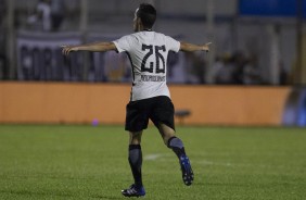 Gabriel em jogada contra a Caldense na estreia da Copa do Brasil