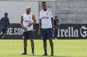 Fellipe Bastos e J rindo durante o treino da manh