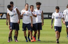 Rodriguinho, Jadson, Cristian, Fagner e Kazim durante o treino da manh