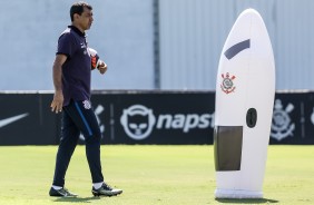 Fbio Carille preparando o time para duelo contra o Audax em treino no CT