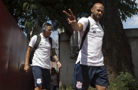 Fellipe Bastos e Léo Jabá chegando no estádio José Liberatti para partida contra o Audax