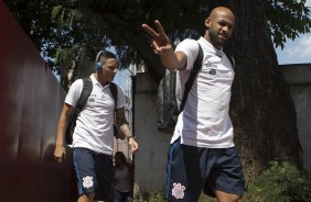 Fellipe Bastos e Lo Jab chegando no estdio Jos Liberatti para partida contra o Audax