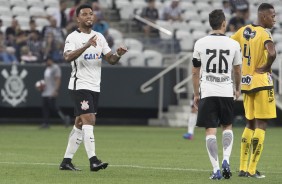 Kazim gesticulando durante partida contra o Novorizontino na Arena