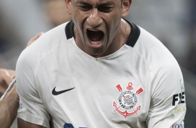 Pablo, autor do gol, comemora em partida válida pelo Paulista, contra o Novorizontino
