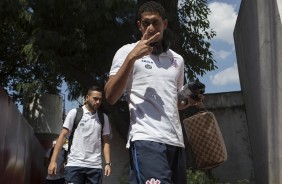 Zagueiro Pablo chegando ao estádio José Liberatti para partida contra o Audax