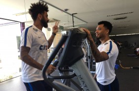 Cristian e Kazim batem papo na academia