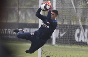 Diego em ao no treino do Corinthians no CT Joaquim Grava