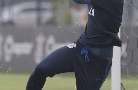 Diego em ao no treino do Corinthians no CT Joaquim Grava