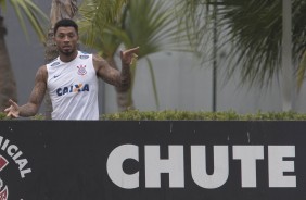Kazim participou do treino do Corinthians no CT Joaquim Grava