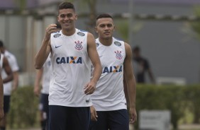 Léo Jabá e xxxx no treino do Corinthians no CT Joaquim Grava