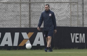 Se recuperando de leso, Walter apareceu em campo