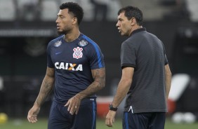 Kazim e Carille durante treino na Arena Corinthians