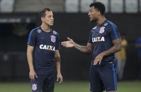 Rodriguinho e Kazim esto garantidos no clssico contra o Palmeiras