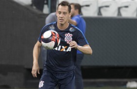 Rodriguinho será titular contra o Palmeiras