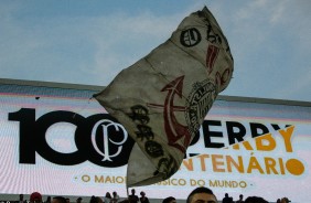 Telo da Arena Corinthians com o logo da Arena