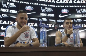 Coletiva do Maycon e do Gabriel no CT