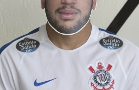 Mscara com rosto de Maycon