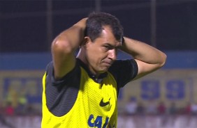 Carille lamentando gol perdido de Jô durante o segundo tempo