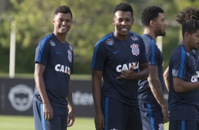 Bruno Paulo e Moiss durante treino que antecede jogo contra o Santos pelo Paulisto