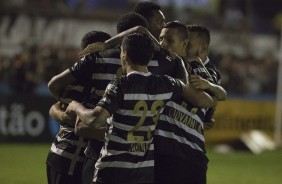 Comemorao dos jogadores pela classificao nos pnaltis diante do Brusque