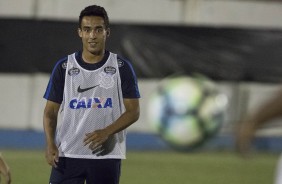 Jadson em treinamento no estdio Augusto Bauer