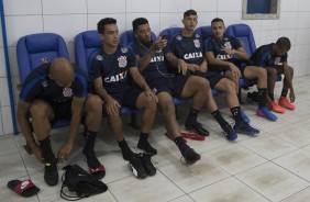 Jogadores se preparando para o treino no estdio Augusto Bauer