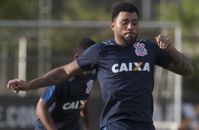 Kazim treina para enfrentar o Santos pelo Paulisto