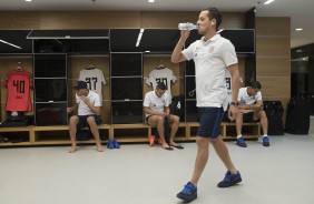 Rodriguinho no vestiário antes da partida contra o Santos