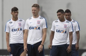 Marciel, Marlone, Léo Principe e Bruno Paulo durante o treino da manhã