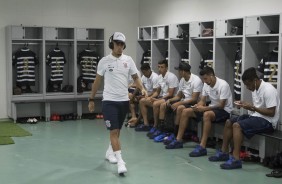 Elenco do futsal se apresentou hoje