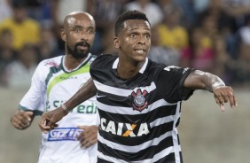 Jô inciou a partida como titular diante do Luverdense