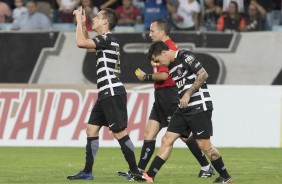 Rodriguinho comemora mais um gol diante do Luverdense pela Copa do Brasil