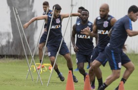 Camacho esbanja velocidade em meio a obstáculos no campo