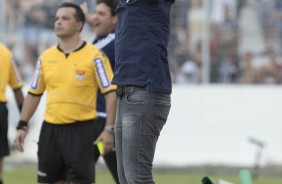 Carille reclama muito durante jogo contra a Ponte Preta, pelo Paulisto