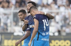 Kazim e Lo Santos durante partida contra a Ponte Preta, pelo Campeonato Paulita