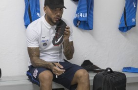 Kazim no vestirio antes do jogo contra a Ponte, vlido pelo Paulisto