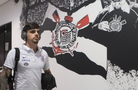 Fagner chega  Arena para jogar contra a Luverdense, pela Copa do Brasil