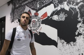 Gabriel chegando para a partida contra a Luverdense, na Arena