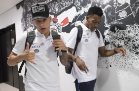 Guilherme Arana e Moiss chegam para enfrentar a Luverdense, na Arena