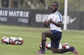 Mendoza durante treino do Corinthians