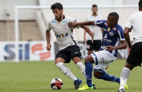 Camacho foi titular diante a Ferroviária após voltar de lesão