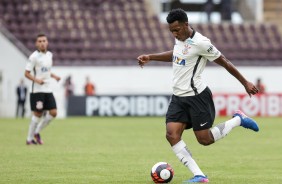 Moisés foi titular contra a Ferroviária, em Araraquara