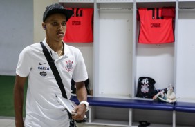 Pedrinho antes do jogo contra a Ferroviária, na Fonte Luminosa