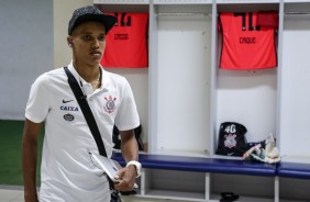 Pedrinho antes do jogo contra a Ferroviria, na Fonte Luminosa