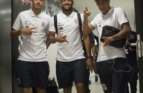 Marciel, Felipe Bastos e Guilherme Arana no vestiário da Arena Corinthians