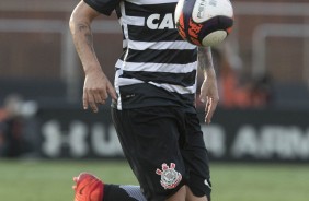 Guilherme Arana foi titular contra o São Paulo, no Morumbi