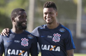 Mendoza e Bruno Paulo sorriram para a cmera no CT